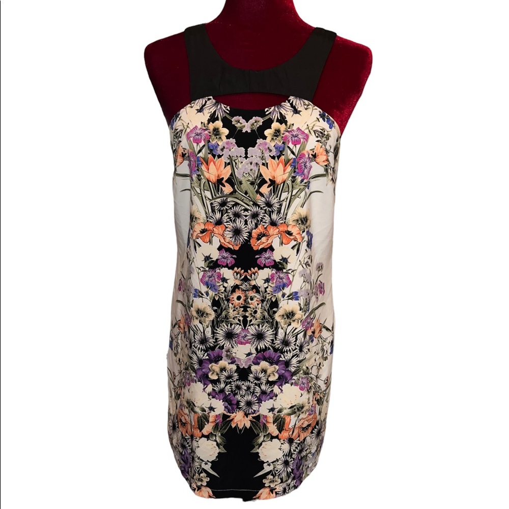 Moonlight Sz Medium Sleeveless Floral Short Shift Dress